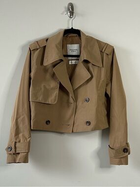 Abercrombie & Fitch Cropped Tan Trench Coat